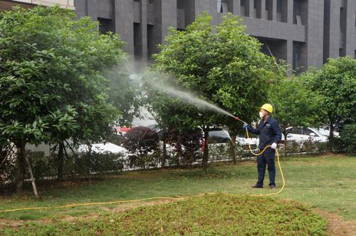 看長(zhǎng)沙某社區(qū)裝配太陽能滅蚊燈效果好于農(nóng)藥驅(qū)蚊效果