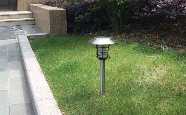 小區戶外草坪滅蚊燈安裝