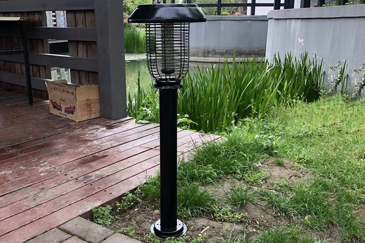 廠家詳解：大型戶外太陽能滅蚊燈